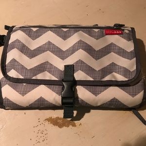 Skip Hop Pronto Signature Changing Station